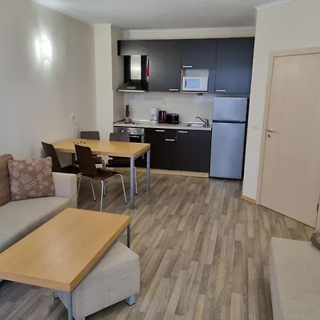 Apartment B022 With A Large Terrace And Direct Access To The Sea