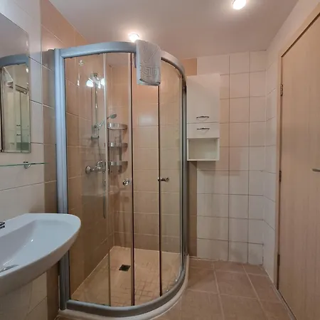 B022 With A Large Terrace And Direct Access To The Sea Apartment Obzor