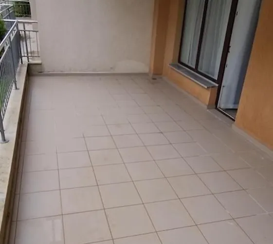 With A Large Terrace And Direct Access To The Sea * Obzor