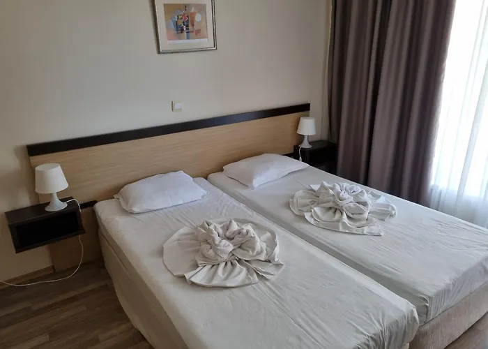 With A Large Terrace And Direct Access To The Sea * Obzor